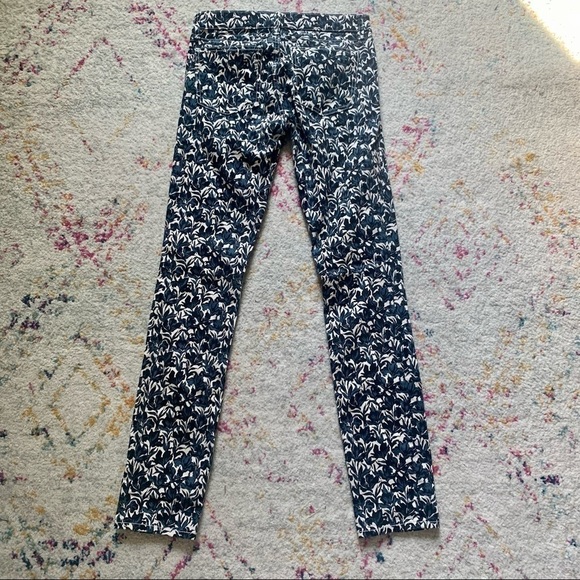Tory Burch Blaire Super Skinny Jean in Sandshell Nouveau Flower sz 26 - Picture 5 of 6